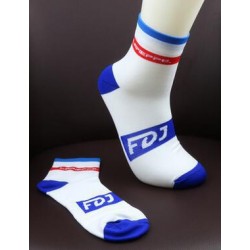 Export cycling socks, mountain bike socks, running and hiking socks, and basketball socks.