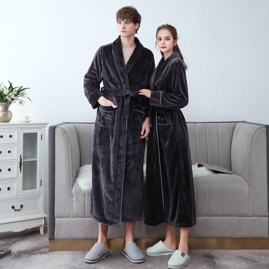 Thick, fleece-lined flannel couple's bathrobe for men, long, large-size coral fleece robe for women, winter pajamas.