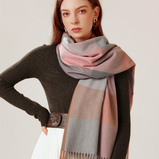 2025 fashionable women's scarf, striped plaid shawl, elegant, ladylike style, autumn and winter warm scarf for women, upscale look.