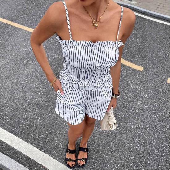 Cross-border European and American women's clothing: 2025 spring/summer stylish striped short top and bottom set. Cross-border European and American women's clothing: 2025 spring/summer stylish striped short top and bottom set.