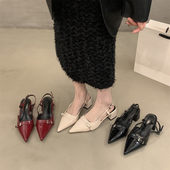 French retro silver women's block-heeled shoes, 2023 spring/autumn square-toed shallow-cut Mary Janes with buckles. French retro silver women's block-heeled shoes, 2023 spring/autumn square-toed shallow-cut Mary Janes with buckles.