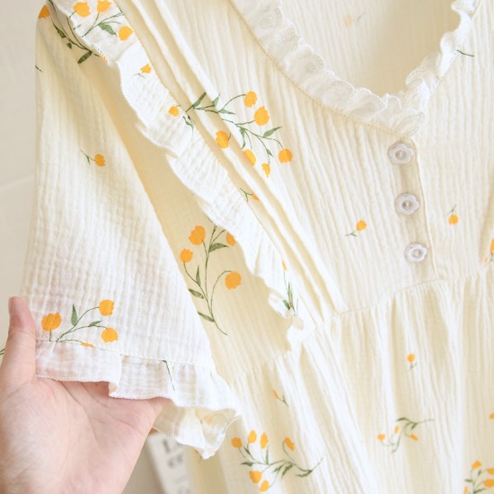 Japanese-style nightgown, women's cotton gauze, thin kimono pajamas, spring and summer, loose summer loungewear. Japanese-style nightgown, women's cotton gauze, thin kimono pajamas, spring and summer, loose summer loungewear.
