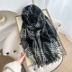 In stock: Vintage autumn and winter British style. Women's luxury plaid, thickened, warm scarf for couples and students, windproof shawl.