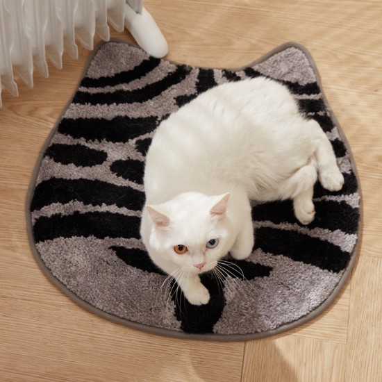 French retro bedroom carpets, luxury living room coffee table mats, thickened, soundproof black and white butterfly bedside mats. French retro bedroom carpets, luxury living room coffee table mats, thickened, soundproof black and white butterfly bedside mats.