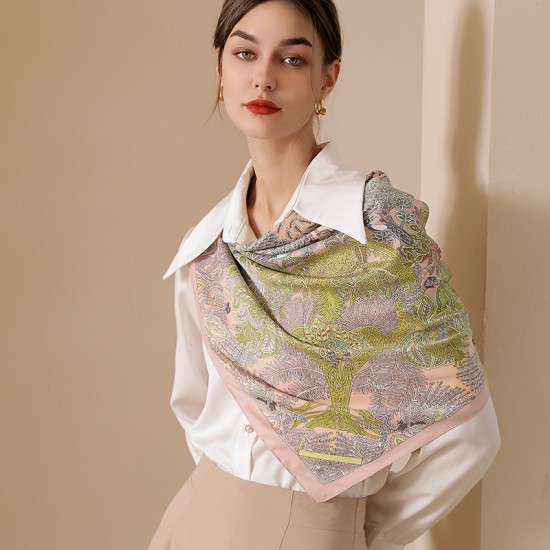 2025 summer new printed square scarves, wholesale, French retro imitation silk neck scarves, 90s-style small square neck scarves for women.