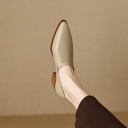 Vintage wedge-heel flip-flops, fashionable, elegant, open-toe, high-end sandals for summer outdoor wear.