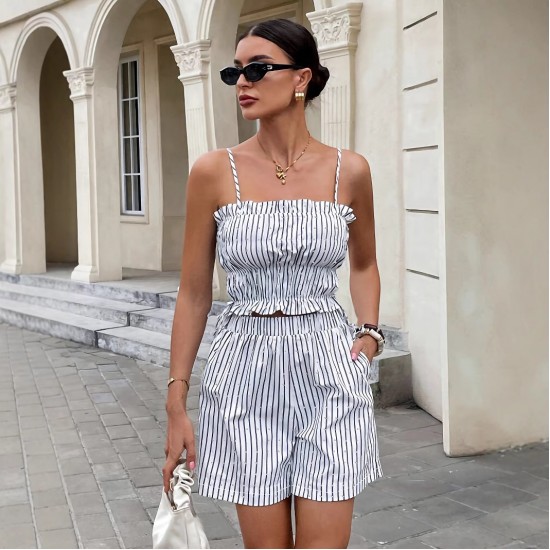 Cross-border European and American women's clothing: 2025 spring/summer stylish striped short top and bottom set. Cross-border European and American women's clothing: 2025 spring/summer stylish striped short top and bottom set.