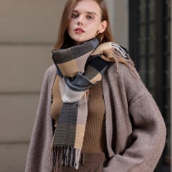 2025 new women's autumn and winter scarves, Korean-style versatile pleated plaid student scarves, men's faux cashmere warm shawls