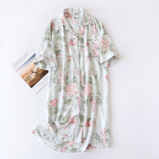New men's pajamas, pure cotton double-layer gauze, thin short-sleeved, plaid, soft, loose loungewear two-piece set. New men's pajamas, pure cotton double-layer gauze, thin short-sleeved, plaid, soft, loose loungewear two-piece set.