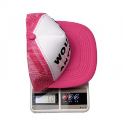 American-style caps with lettered prints, versatile couples' hip-hop hats, breathable baseball caps, and street style trucker mesh hats.