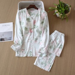 Women's spring and summer thin, long-sleeved, bra-free, rayon silk loungewear set with bra pads.