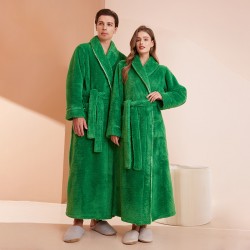 Contrast color flannel couple's robes for women, thickened and long warm coral fleece bathrobes for winter, men's plus-size morning robes.
