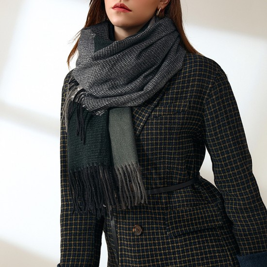 Sweet Japanese and Korean solid color faux cashmere scarves, women's 2025 winter new extended fashionable warm shawls