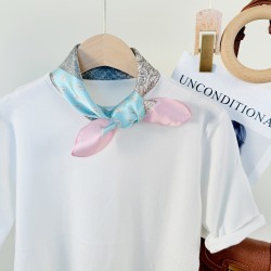 Spring and summer women's retro and stylish silk scarves, Korean-style, high-end travel neckwear, wholesale mulberry silk scarves.