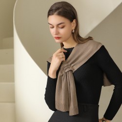 2025 new air-conditioned room knitted shawls for women, decorative outerwear, Korean-style solid summer sunscreen shawls wholesale