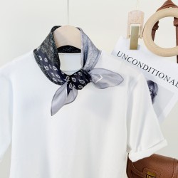 Spring and summer women's retro and stylish silk scarves Korean-style high-end travel neckwear wholesale mulberry silk scarves. Spring and summer women's retro and stylish silk scarves Korean-style high-end travel neckwear wholesale mulberry silk scarves.