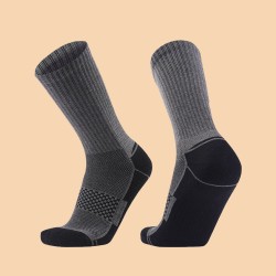 Non-slip and wear-resistant sports socks, warm mid-calf socks for men and women, thickened terry merino wool hiking socks