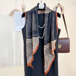 Ethnic retro and niche print elegant thin silk scarf for women luxurious Korean-style spring and summer fashionable long oblique scarf.