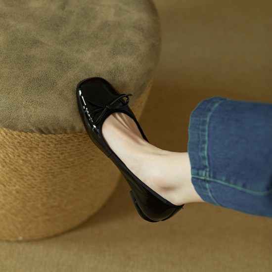 2023 retro bow patent leather moccasins for women, summer and autumn square-toed burgundy block heels