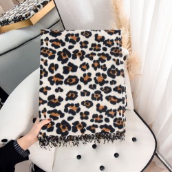 European and American classic retro style a high-end leopard print scarf for women a fashionable and elegant fall/winter warm faux cashmere tassel shawl. European and American classic retro style a high-end leopard print scarf for women a fashionable and elegant fall/winter warm faux cashmere tassel shawl.