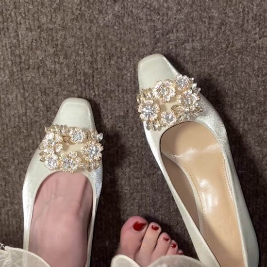 French apricot pointed-toe sandals, closed-toe, fairy-style shoes, 2025 spring/summer elegant, ladylike black slip-ons. French apricot pointed-toe sandals, closed-toe, fairy-style shoes, 2025 spring/summer elegant, ladylike black slip-ons.