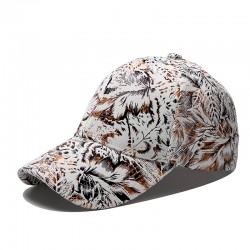 New cross-border autumn hats, men's and women's hardtop baseball caps, outdoor sun protection caps, women's retro caps, and trendy caps.