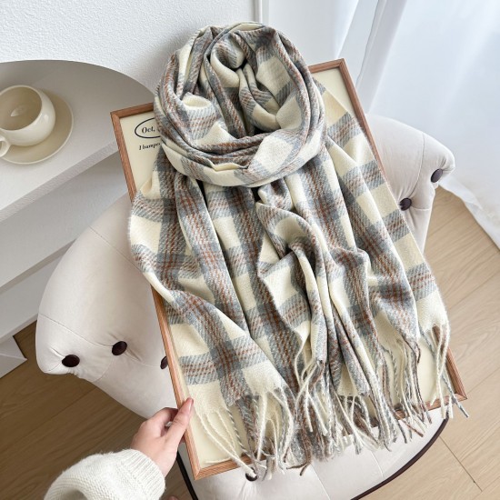Gentle, luxurious plaid scarf for women in autumn and winter, with a dry rose pink faux cashmere tassel, wholesale.