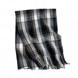 A versatile pink dotted plaid scarf for autumn and winter, perfect for couples, with a tasseled design for warmth.