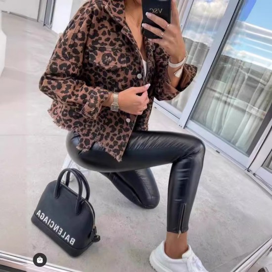 2025 new European and American spring and autumn denim jackets, leopard print, long-sleeved, short, loose-fitting, casual jackets for women, now in stock.