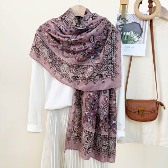 Ethnic cashew print long scarf for women, luxurious and versatile, classic pattern, sun protection silk scarf for travel