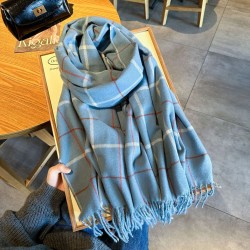 Autumn and winter retro student casual Korean-style square plaid neck scarf for women, warm, soft, thickened lines, and checkered tassels. Scarves