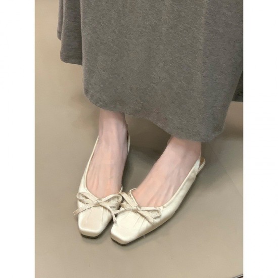 French Rhinestone Floral Strap Square-Toe Sandals for Summer, Perfect for Dresses and High Heels French Rhinestone Floral Strap Square-Toe Sandals for Summer, Perfect for Dresses and High Heels