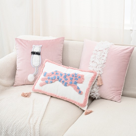 Cross-border Nordic hot-selling Halloween mesh cushion covers with bat and ghost designs for living room sofas and holiday decorations. Cross-border Nordic hot-selling Halloween mesh cushion covers with bat and ghost designs for living room sofas and holiday decorations.