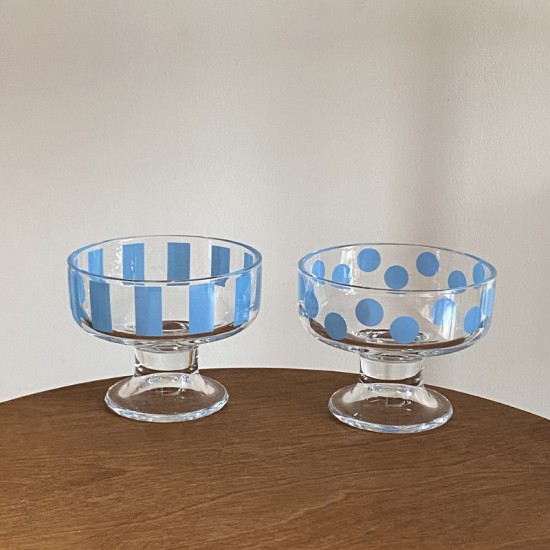 Mini snack plate, soy sauce condiment plate, cute dipping sauce plate, vinegar plate, household ceramic sauce and condiment plate. Mini snack plate, soy sauce condiment plate, cute dipping sauce plate, vinegar plate, household ceramic sauce and condiment plate.