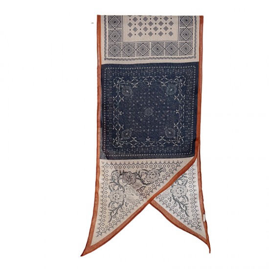 Ethnic retro and niche print, elegant thin silk scarf for women, luxurious Korean-style spring and summer fashionable long oblique scarf.