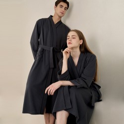 Quick-Drying Bathrobes for Hot Springs and Spas