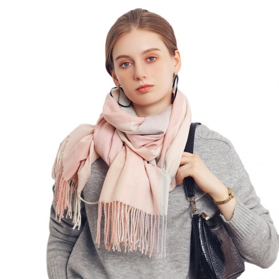 Scarf wholesaler: plaid contrasting color faux cashmere scarf, comfortable, fresh, and sweet, available at street vendors. Scarf wholesaler: plaid contrasting color faux cashmere scarf, comfortable, fresh, and sweet, available at street vendors.