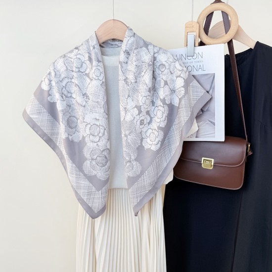 Creative and fashionable printed 90cm square scarf, Korean-style professional scarf, spring and summer women's travel outfit, stylish thin silk scarf