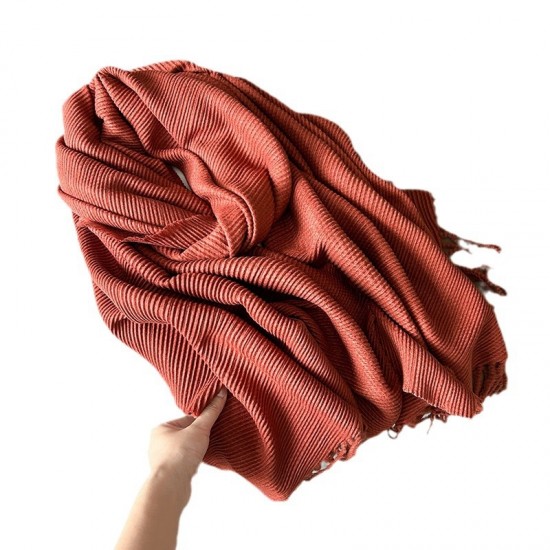 2025 new winter Maillard women's scarf, luxurious Korean-style, wrinkled, solid-color faux cashmere, casual shawl for women.