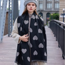 Women's scarves, high-end, heart-printed, mid-length, warm autumn and winter scarves, new winter fashionable commuter scarves for women