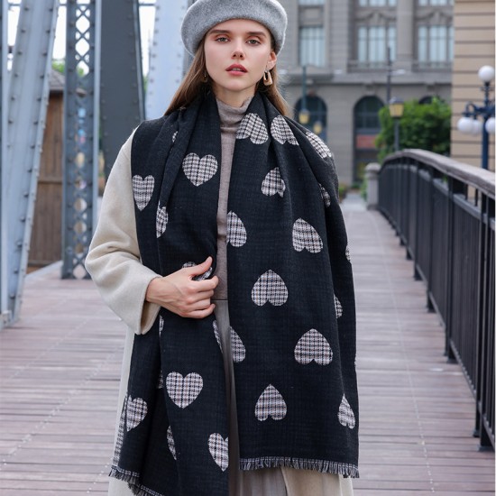 Women's scarves, high-end, heart-printed, mid-length, warm autumn and winter scarves, new winter fashionable commuter scarves for women