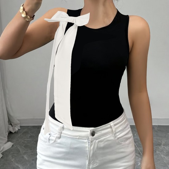 Cross-border European and American women's short skirts, new summer styles, fashionable and stylish, with a slanted neckline and contrasting pleated slim-fitting dresses Cross-border European and American women's short skirts, new summer styles, fashionable and stylish, with a slanted neckline and contrasting pleated slim-fitting dresses