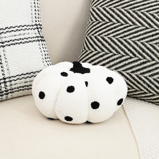 Cross-border Plush Heart Cute Sofa Pillow, Valentine's Day Flannel Jacquard 3D Pattern Pillow Cross-border Plush Heart Cute Sofa Pillow, Valentine's Day Flannel Jacquard 3D Pattern Pillow