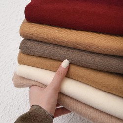 2025 red scarf for women, winter faux cashmere solid color scarf, upscale warmth, Korean-style tassel scarf for men, versatile.