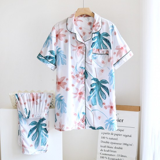 Japanese-style washed cotton kimonos, autumn loose long-sleeved, thin, spring and summer cotton loungewear, steaming suits. Japanese-style washed cotton kimonos, autumn loose long-sleeved, thin, spring and summer cotton loungewear, steaming suits.