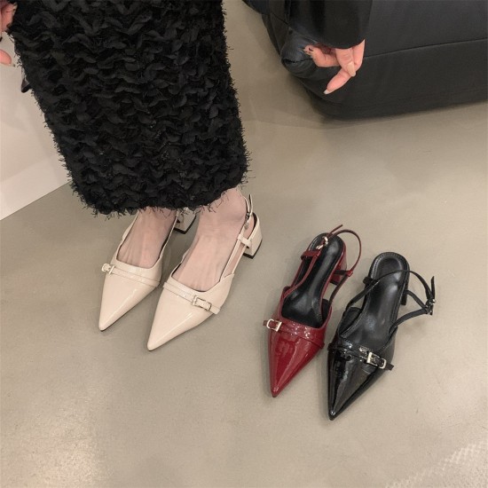 French retro silver women's block-heeled shoes, 2023 spring/autumn square-toed shallow-cut Mary Janes with buckles. French retro silver women's block-heeled shoes, 2023 spring/autumn square-toed shallow-cut Mary Janes with buckles.