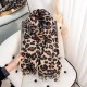 European and American classic retro style, a high-end leopard print scarf for women, a fashionable and elegant fall/winter warm faux cashmere tassel shawl.