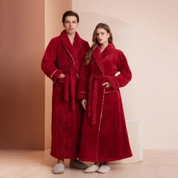 Contrast color flannel couple's robes for women, thickened and long warm coral fleece bathrobes for winter, men's plus-size morning robes.
