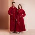 Contrast color flannel couple's robes for women, thickened and long warm coral fleece bathrobes for winter, men's plus-size morning robes.