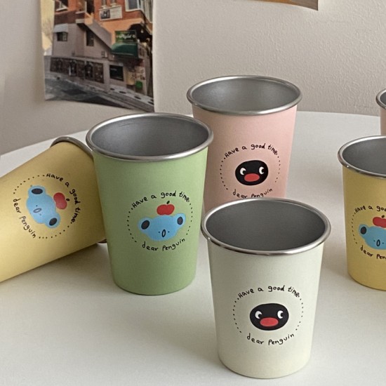 Instagram niche refreshing sports golf plastic water cup, cartoon badminton travel cup with tea strainer, large capacity.